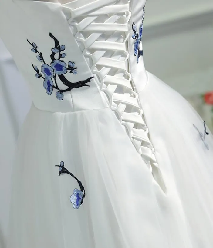 A-line Prom Dresses Scoop White Applique Long Prom Dress Evening Dresses ASSD017