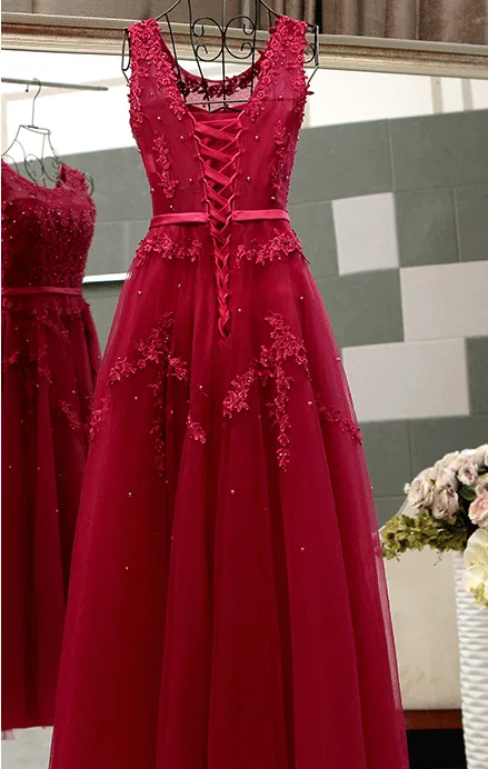 A-line Scoop-Neck Floor-Length Tulle Appliqued Beaded Red  Prom Dresses ASD26985