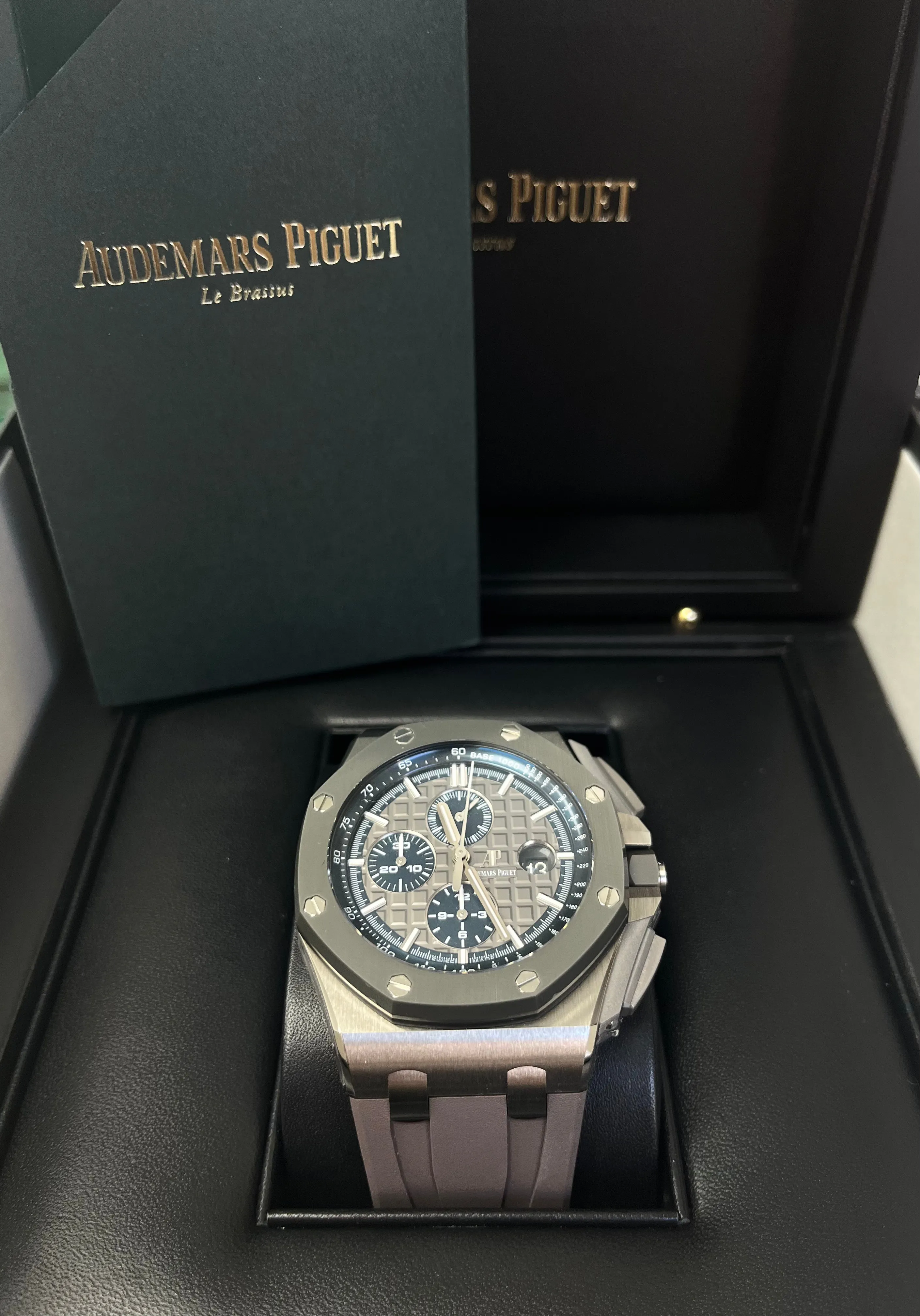 Premium Audemars Piguet Royal Oak Offshore Chronograph Watch, Model 26400IO.OO.A004CA.02