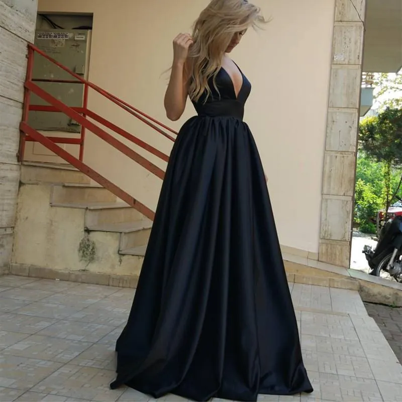 Burgundy Satin V Neck Long Evening Gowns For Wedding Party
