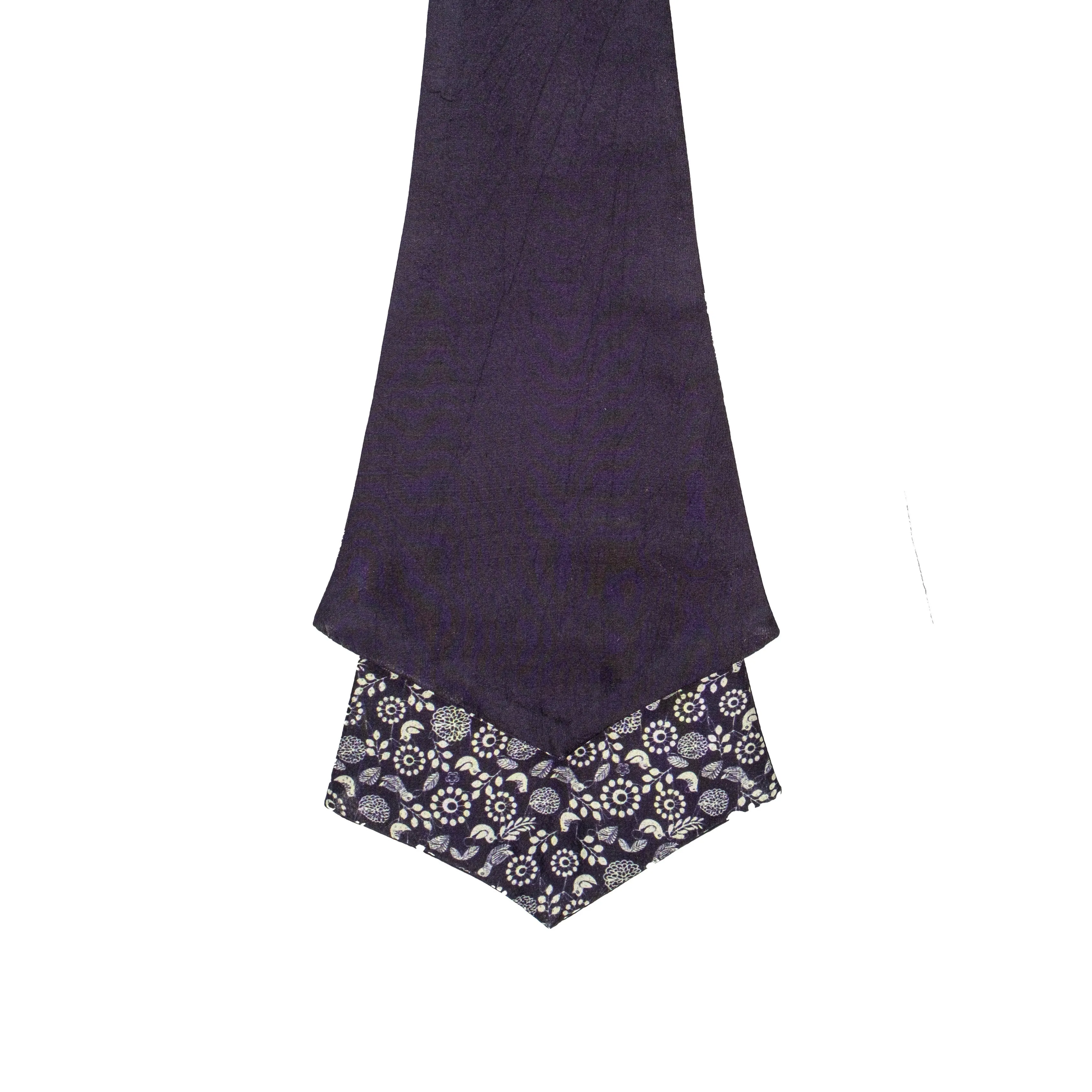 Chokore Black & White Bird print Silk Cravat