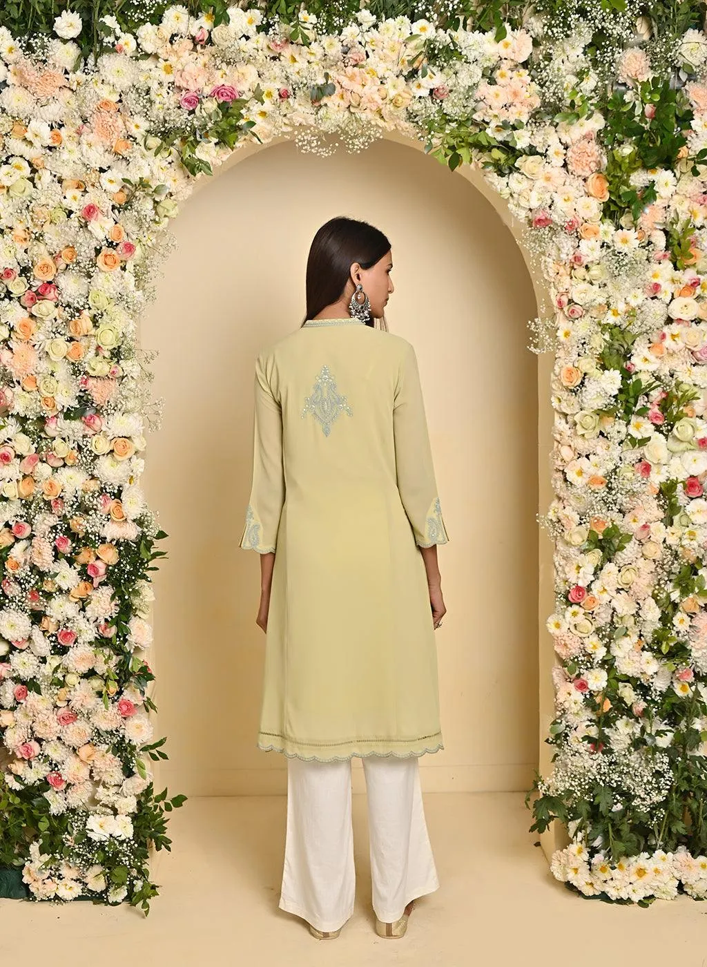 Green Embroidered Double Layered Straight Kurta