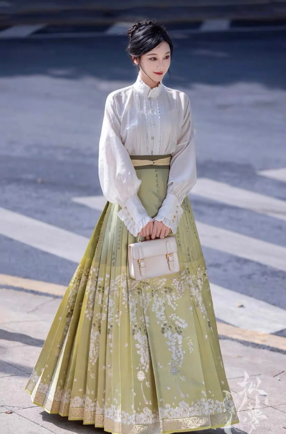 Light Green Modern Hanfu | Dreamy Flower Mamian Skirt Work  Daily Hanfu