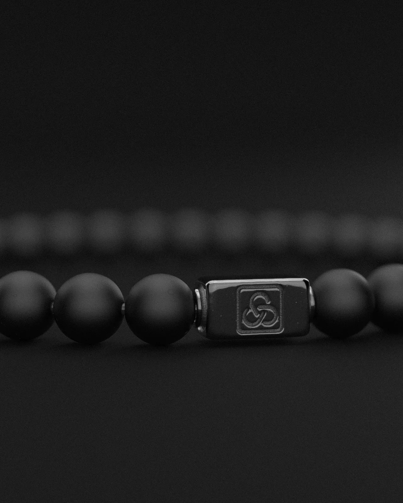 ONYX MATTE BRACELET 6MM | ESSENTIAL