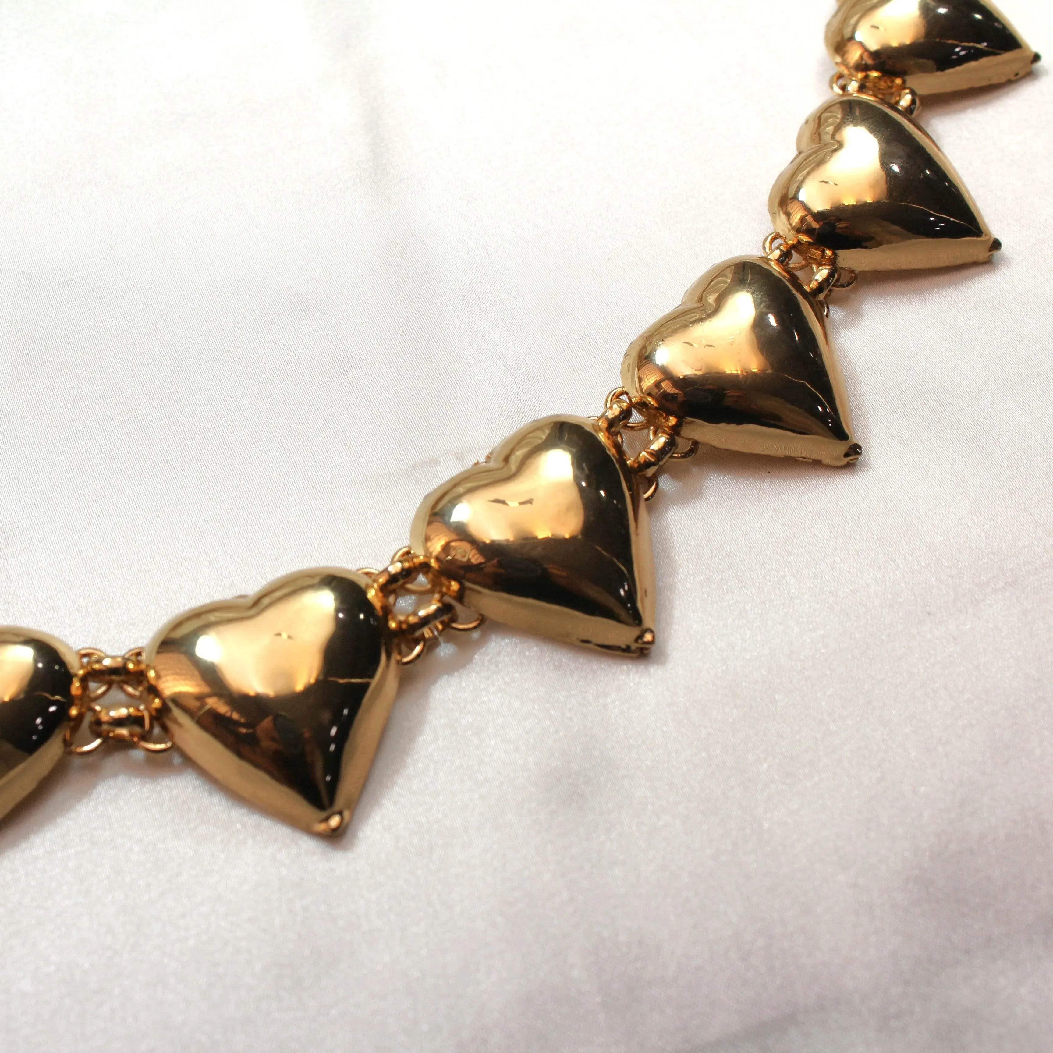 TFC Small Bold Heart Gold Plated Choker Necklace